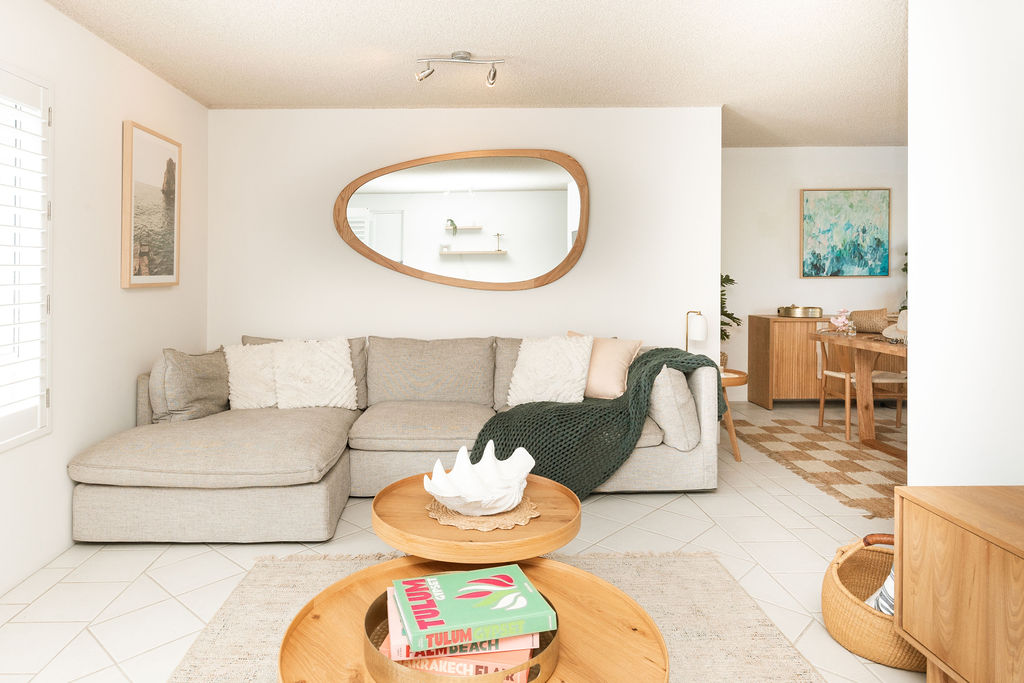 Praia on Moffat. Luxury Coastal Apartment. Walk to Beach, Cafés & Headlands. - Alora Holiday Homes