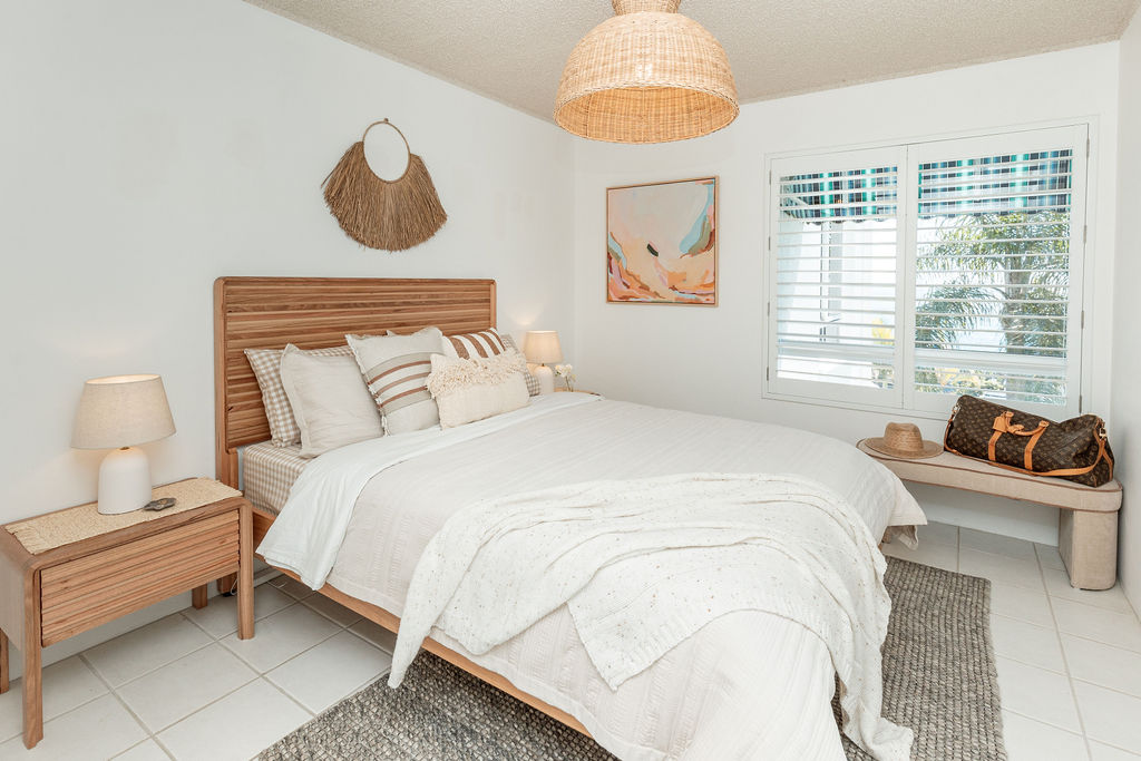 Praia on Moffat. Luxury Coastal Apartment. Walk to Beach, Cafés & Headlands. - Alora Holiday Homes