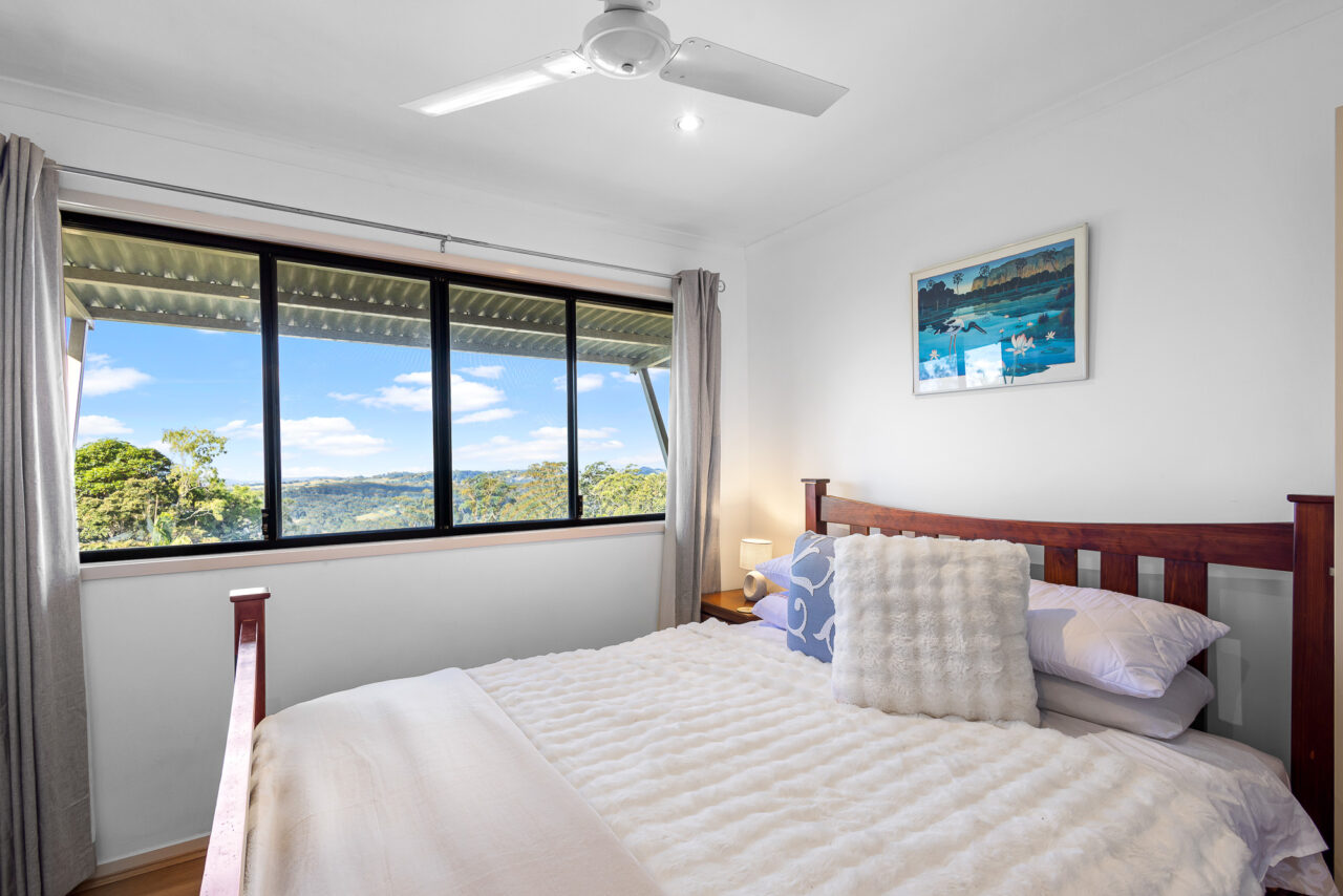 Blackall Bliss – Panoramic Luxury in the Heart of Mapleton - Alora Holiday Homes Blackall Bliss – Panoramic Luxury in the Heart of Mapleton - Alora Holiday Homes