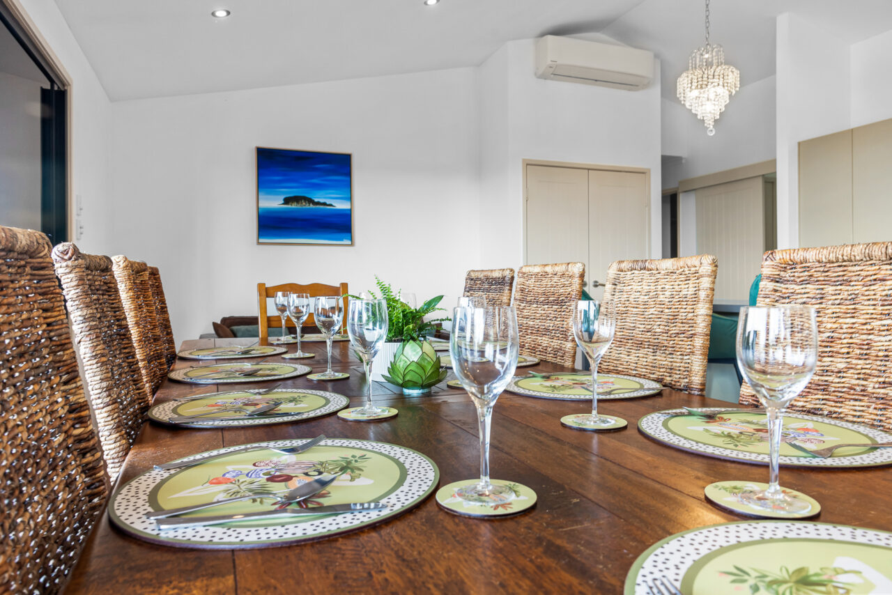 Blackall Bliss – Panoramic Luxury in the Heart of Mapleton - Alora Holiday Homes Blackall Bliss – Panoramic Luxury in the Heart of Mapleton - Alora Holiday Homes