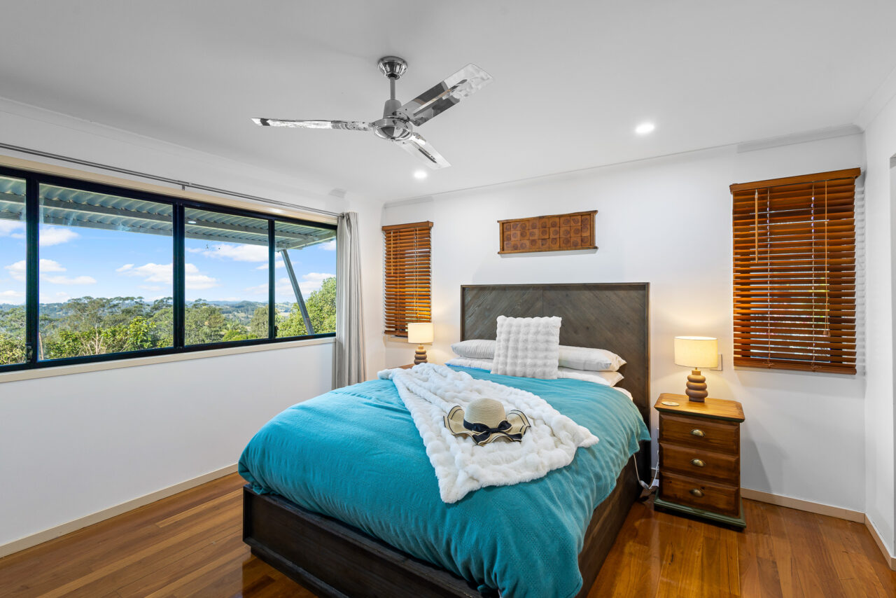 Blackall Bliss – Panoramic Luxury in the Heart of Mapleton - Alora Holiday Homes Blackall Bliss – Panoramic Luxury in the Heart of Mapleton - Alora Holiday Homes